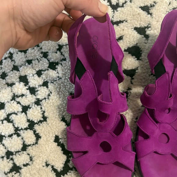 Arche Vibrant Purple Women's Sandals - Picture 3 of 4